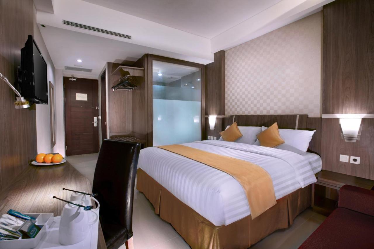 Aston Lampung City Hotel Бандар-Лампунг Экстерьер фото